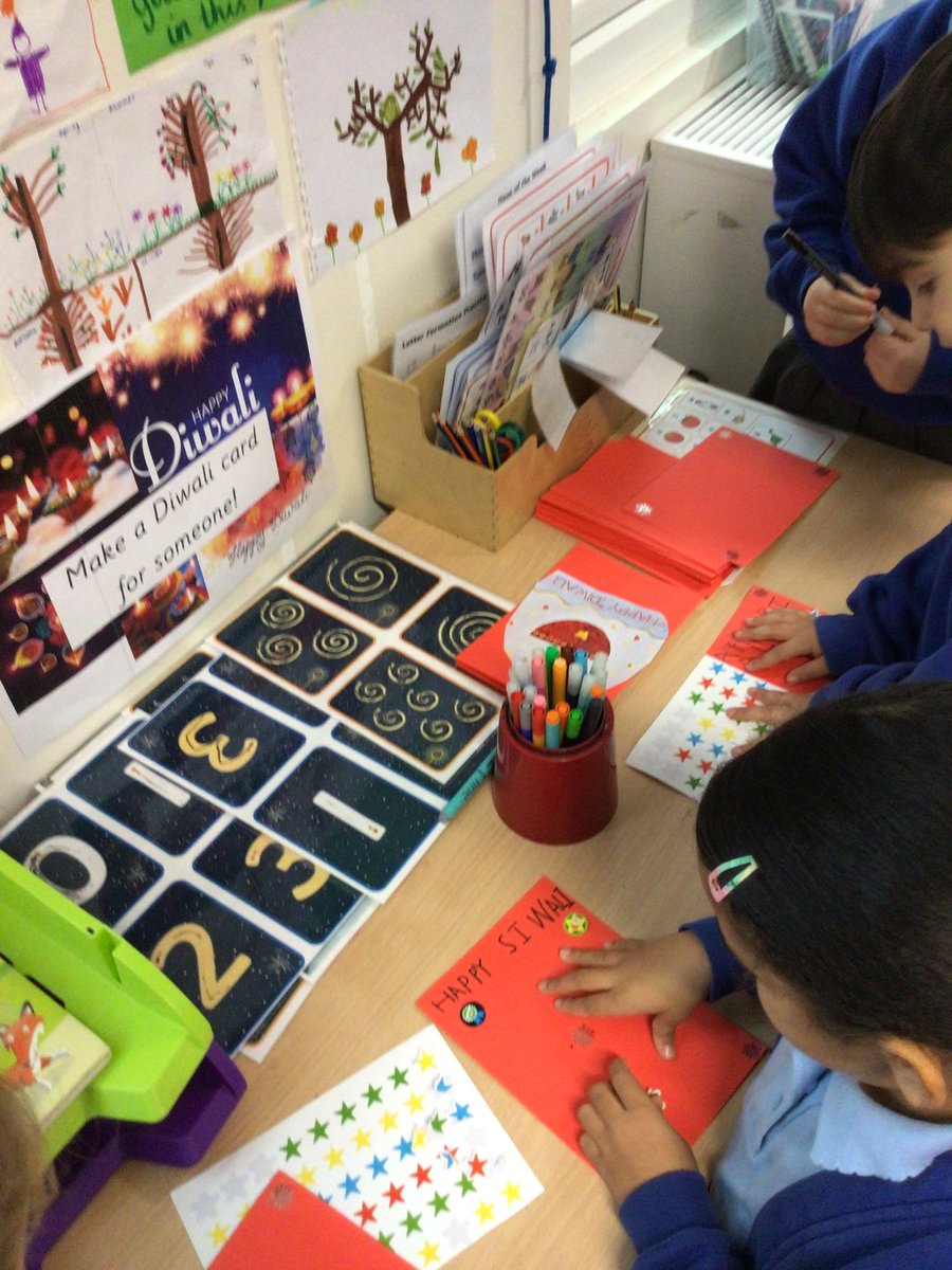 OliveClassY1's tweet photo. Happy Diwali to all of our families who celebrate! We have been very busy making Rangoli patterns, writing cards, designing Mehndi on hands and making Diya lamps. A lovely girl in our class brought in some books on Diwali to share with us from home which we enjoyed reading too! https://t.co/2V8EWohcIK