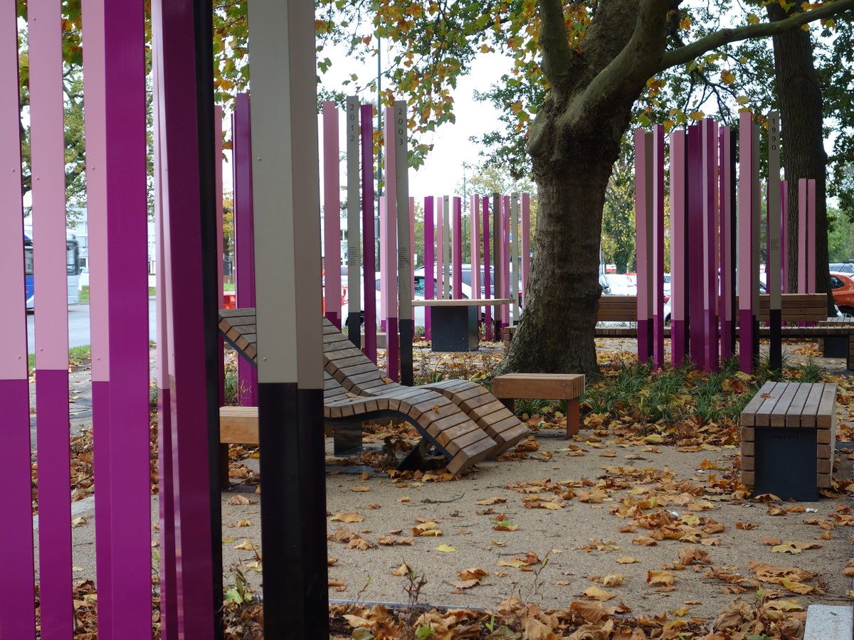 tomes_marc's tweet photo. 4 new bespoke 'micro parks' at Manor Royal almost complete #talklandscape @AllenScott_Ltd #chooselandscape @manor_royal https://t.co/tSI1Ju081Q