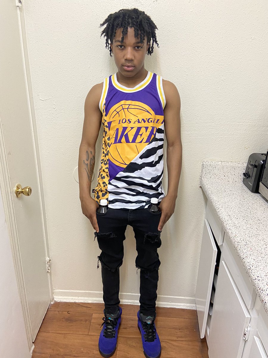 Tglaad2x's tweet photo. Gimmie a hunnid bands I swear to god I’ll be a hit man 😈🩸#SevenDeep #SevenGang https://t.co/QaDt4x8Zcu