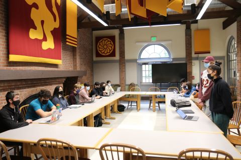 lakesideschool's tweet photo. History teacher Katie Piper answers five questions about project-based learning — a style of teaching used at Lakeside in which a meaningful, authentic project drives the learning.

➡️https://t.co/MJAMftVFHo. https://t.co/1kmR3IFbcs