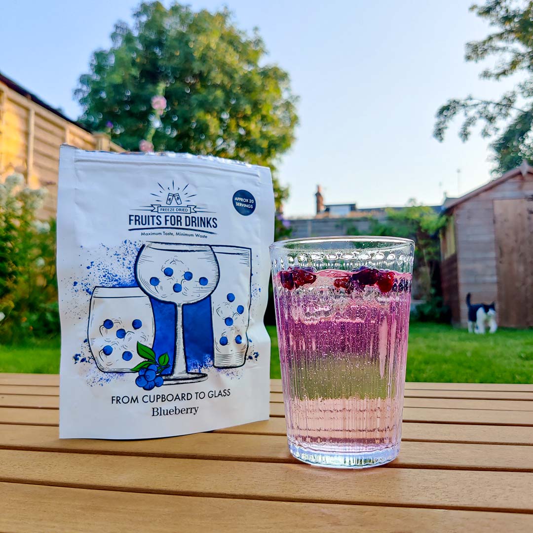 FruitsforDrinks's tweet photo. The colour is gorgeous! ๐คค
Perfect drinks, no hassle required! Straight from cupboard to glass! ๐ฅฐ
Check out the link in our bio for more #FruitsForDrinks๐ฅ
#fruitsfordrinks #garnish #drinks #rum #vodka #gin #freezedried #icecold #booze #maximumtasteminimumwaste #nothingadded https://t.co/9jqfQc6uYb