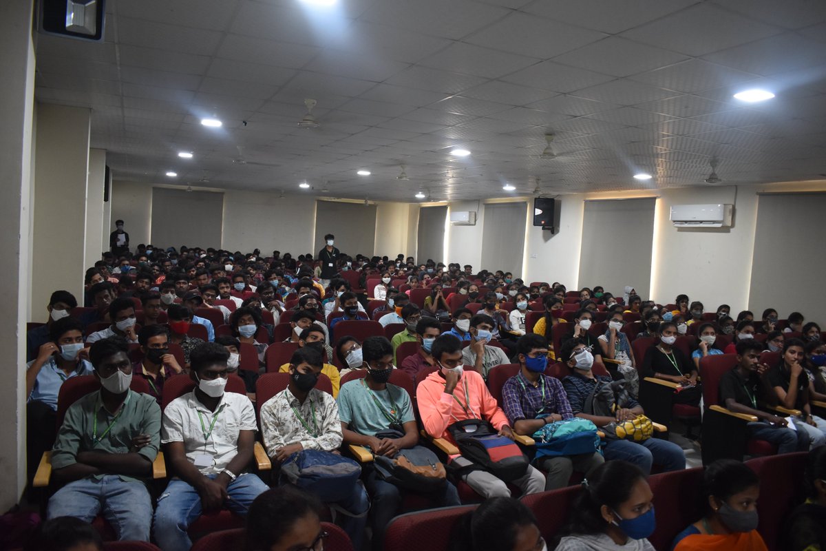 ecell_mrce's tweet photo. Malla Reddy College of Engineering has officially inaugurated its own Entrepreneurship Cell in association with E Cell, IIT Madras, and E Cell, IIT Bombay. We thank our honorable chief guest Mr. Viiveck Varma Sir for his presence and guidance on the initial steps of E Cell, MRCE https://t.co/9h91Py3Esg