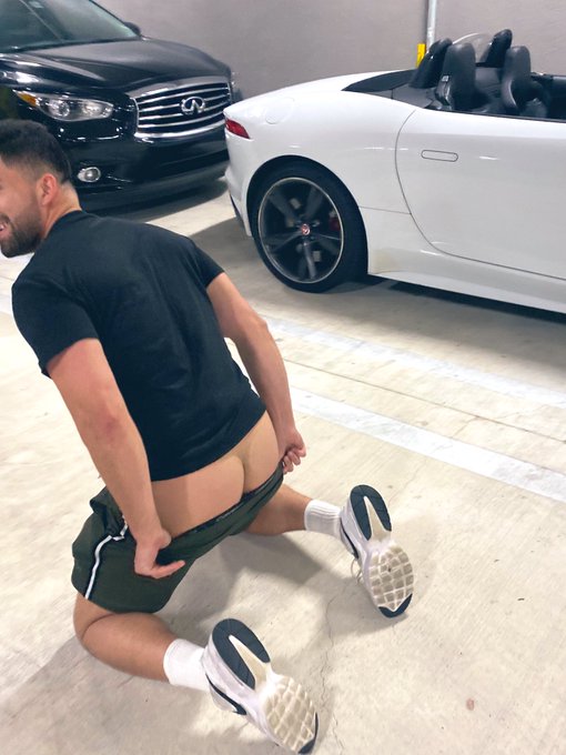 RT if you would park your cock inside of my ass 🚘 🍑 https://t.co/4U8KymbwTG
