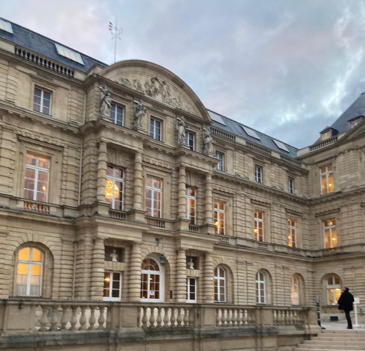 toutsurletimbre's tweet photo. Présentation officielle au @Senat des #timbres personnalisés et du livret Prestige en #hommage à #RenéMaran #PrixGoncourt pour #Batouala il y a 100 ans.
En présence de Bernard Michel son petit-fils, @mlphi et @Morin0Frederic pour #Philaposte @GroupeLaPoste
#Prixlitteraire https://t.co/G8WOhJIEMT