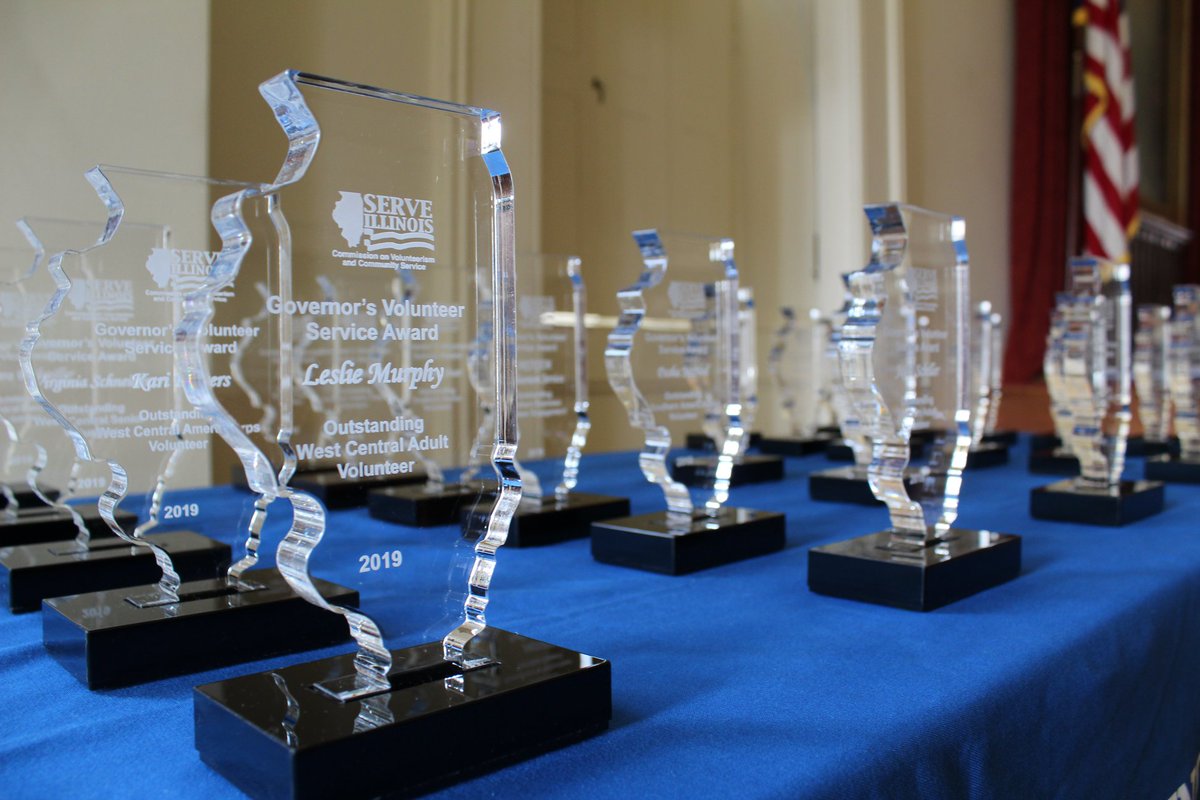 ServeIllinois's tweet photo. We are so excited about the Governor's Volunteer Service Awards that are coming up on November 10, 2021! For now, enjoy these #FlashbackFriday photos from our 2019 event. ๐
#ServeIL #Volunteer #Service #VolunteerAwards
@GovPritzker https://t.co/ZkauGMtk05