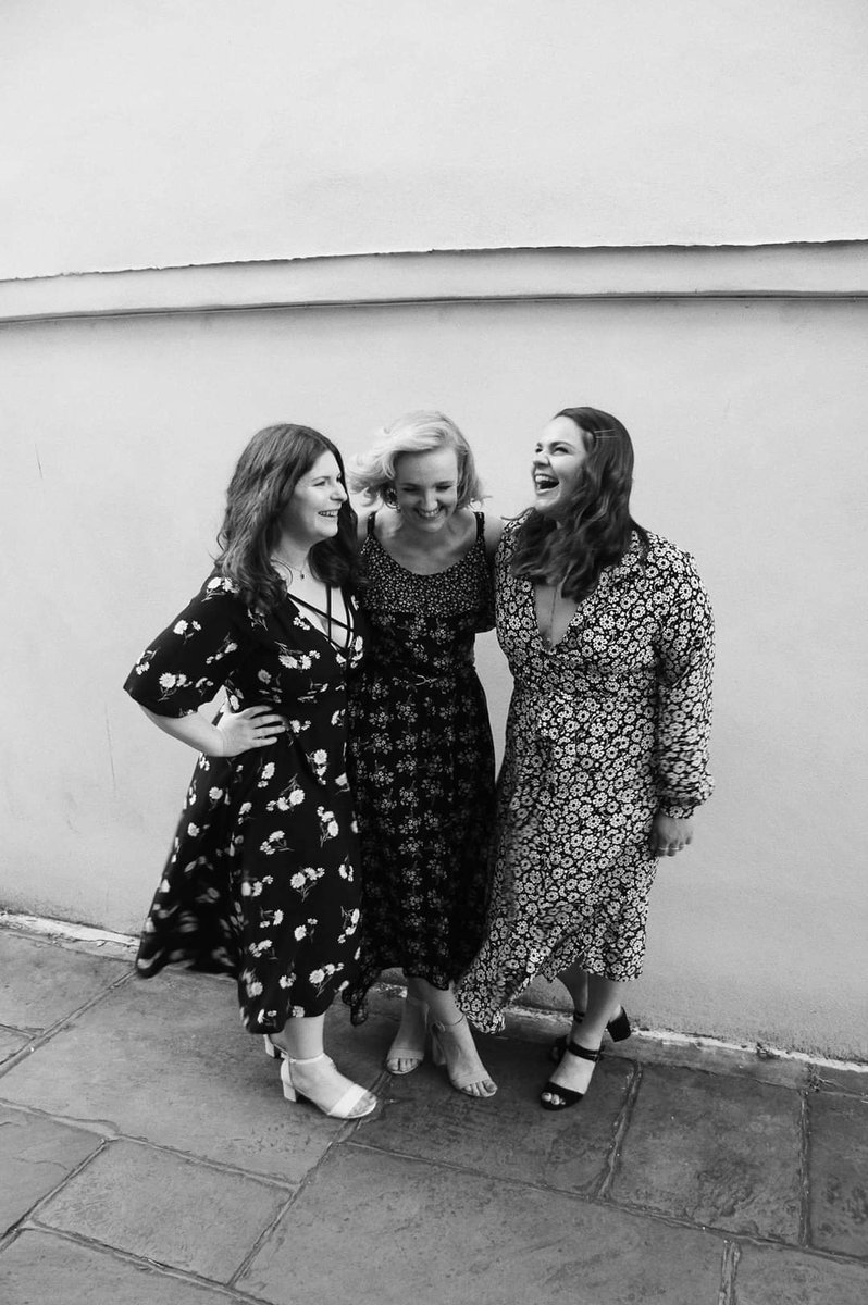 We regret to inform you, The Robinette's have cancelled this Sunday due to sickness. We do hope to book them in again very soon. Please do pop down for a delicious Sunday Roast.