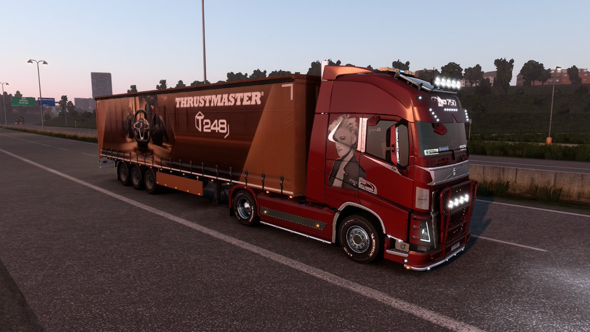 oe7reh's tweet photo. @TMThrustmaster #T248RollOut with my @VolvoTrucks #FH750 with @TheRealRoxette #Joyride paintjob #ETS2 @VolvoTrucks_de @SCSsoftware @PartyPleaser https://t.co/okvSpic3C2