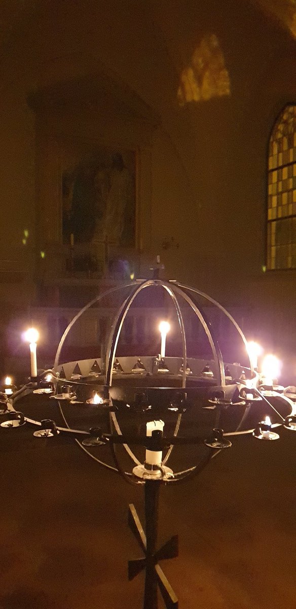 jacobsunnliden's tweet photo. Tack för att jag fått vara med och tända era ljus! Nu lämnar jag kyrkan men era ljus brinner ut. De släcker man aldrig, det är sen gammalt. @svenskakyrkan #levavidare https://t.co/RrOepRS7iJ