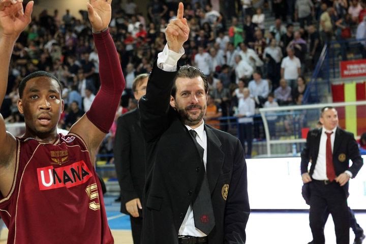 REYER1872's tweet photo. ✍️ Andrea Mazzon è il nuovo allenatore dell'Umana Reyer femminile!

Leggi il comunicato 👉 https://t.co/3AGQsIxGvg

Bentornato Andrea!

#lastoriacontinua #lbflive https://t.co/YI7dtsRpGz