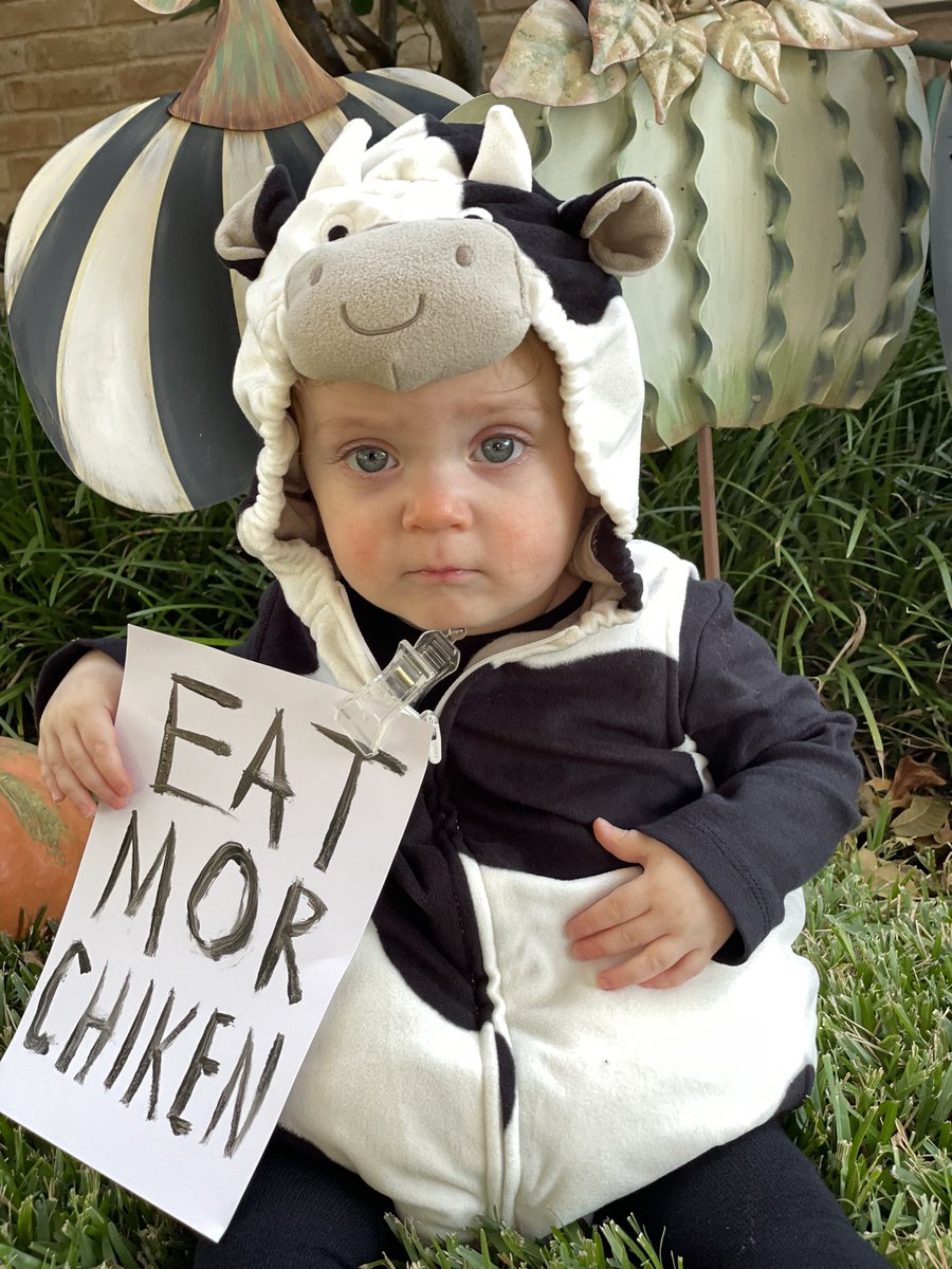 Cody_Gleason's tweet image. #eatmorchiken #HappyHalloween @ChickfilA