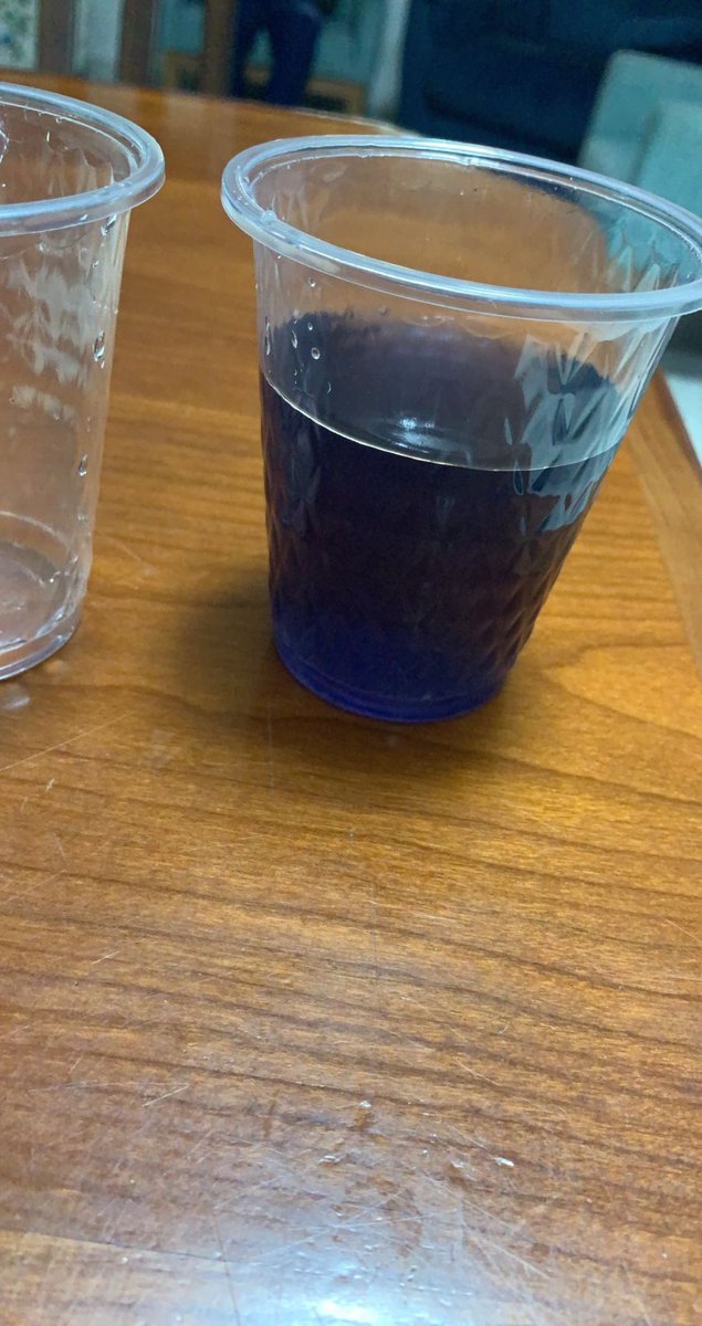 TalMoreb's tweet photo. Did an at-home friendly experiment with my little cousin this summer. Iodine clock reaction with simple compounds found in the kitchen. #Chemistry #chemtwitter #experiment https://t.co/e0fFxodpZX