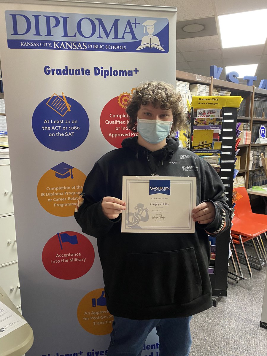 HarmonCCC's tweet photo. Congrats to Cerphyn for getting accepted to Washburn University! 🎊 https://t.co/1rBTckkdjr