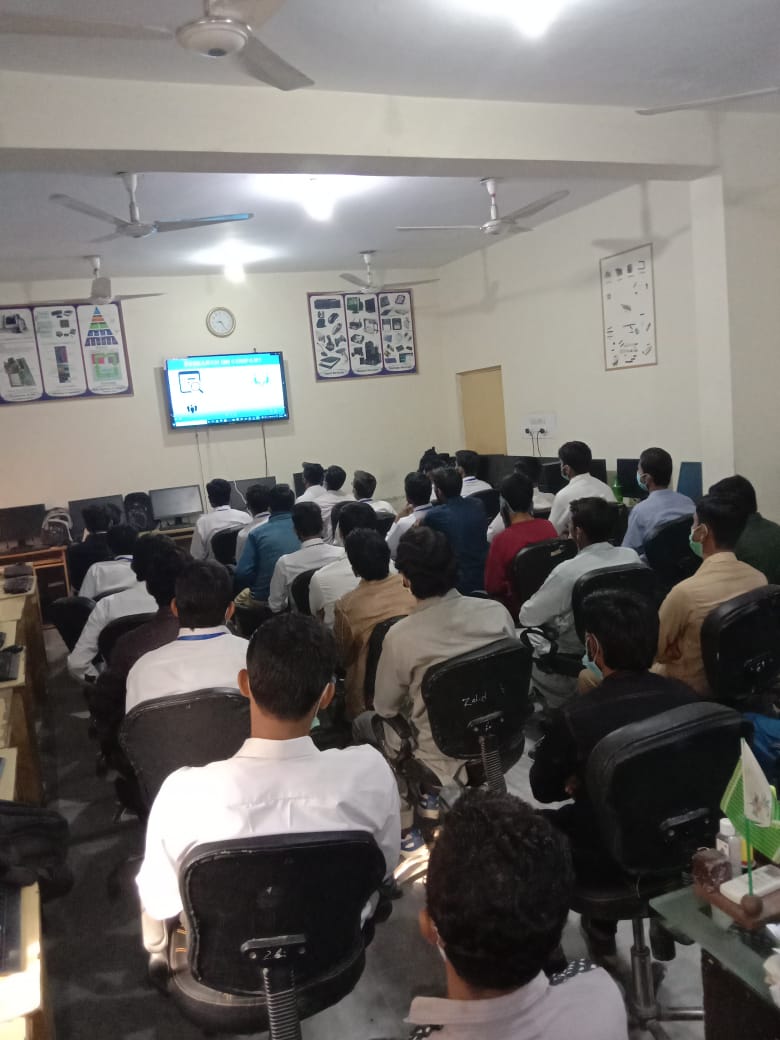 PVTC_Official's tweet photo. Mock interviews and orientation on CV making and How to crack an interview in #faisalabad area #VTIs in context to “Faisalabad Hunar~Rozgar Mela 2021” to be held on November 10, 2021 that is to support employment of #TVET graduates, trainees about to graduate.
1/3 https://t.co/hsAzsFAEPh