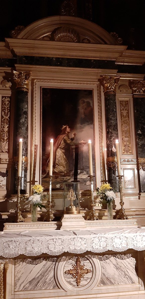 PilgrimBudapest's tweet photo. Today is feast of #StEmeric, son of King #StStephenOfHungary. Died prematurely in a #hunting accident.
Was brave & chaste, declared patron of HU🇭🇺 youth.
On his altar in #Budapest St Stephen's Basilica there's a relic of his mother Bl Queen Gisela.
A holy family at HU's origins. https://t.co/w5Cux6klRB