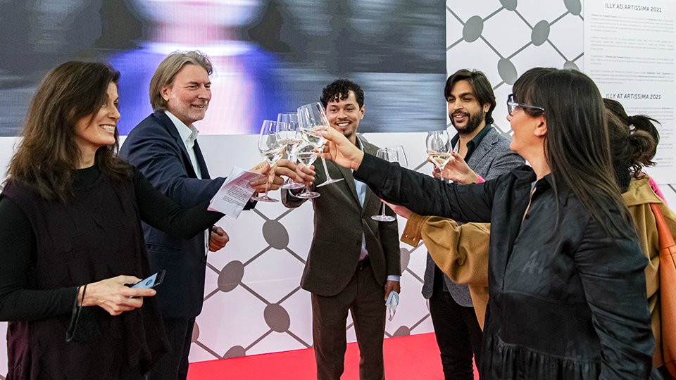 illycaffe's tweet photo. Congrats to @DianaVPolicarpo who won the #illyPresentFuture Prize at @ArtissimaFair 2021. The artist was recognized as the best emerging talent, thanks to her innovative use of media and visual language. https://t.co/fI2yE7a293
#Artissima #LIVEHAPPilly https://t.co/L8Et8xsd48