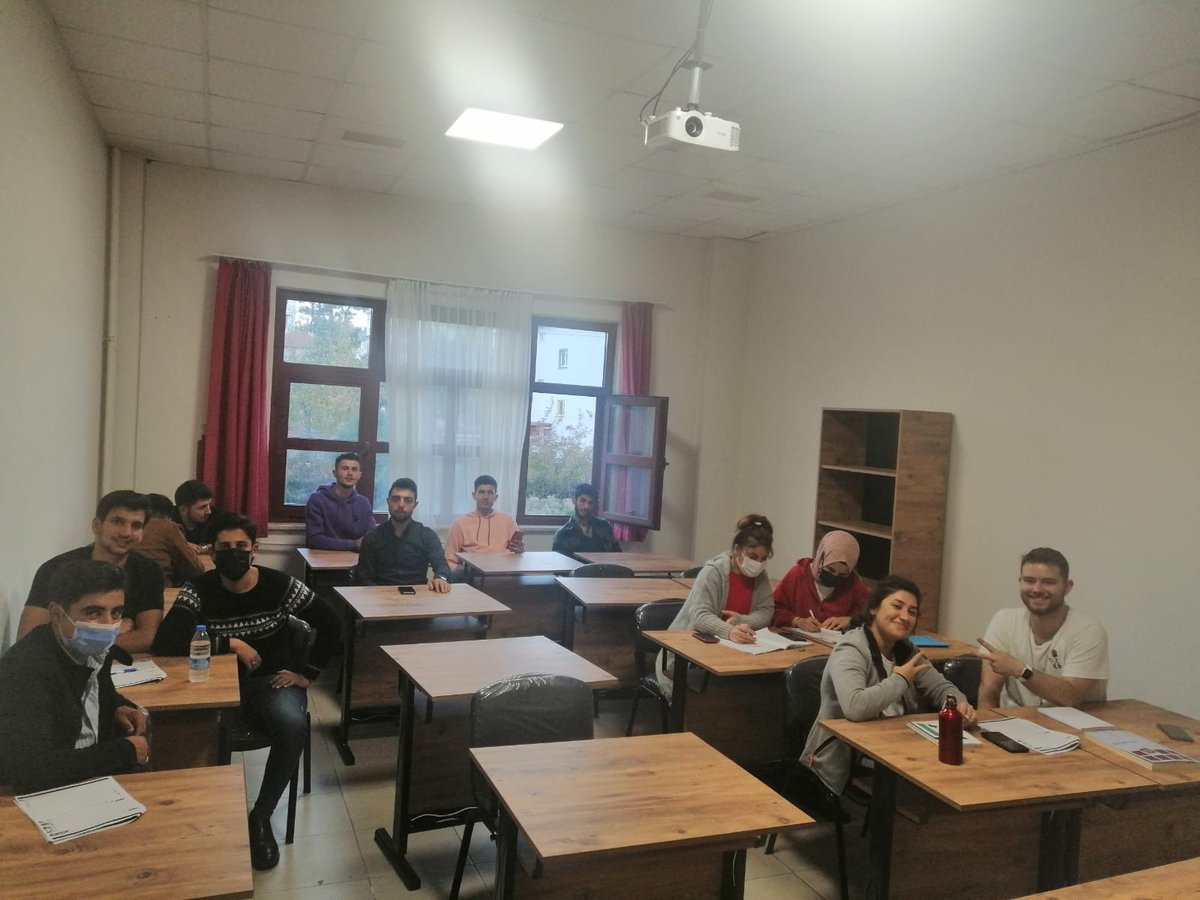 very fun course😉😉
İngilizce Seviye A1 kursumuz 👏👏
@yavuzcaglar3 
<a href="/ekicis20/">Süleyman EKİCİ</a> 
<a href="/sdulger43/">Sabahattin DÜLGER</a> 
<a href="/mebhbogm/">MEB Hayat Boyu Öğrenme Genel Müdürlüğü</a>