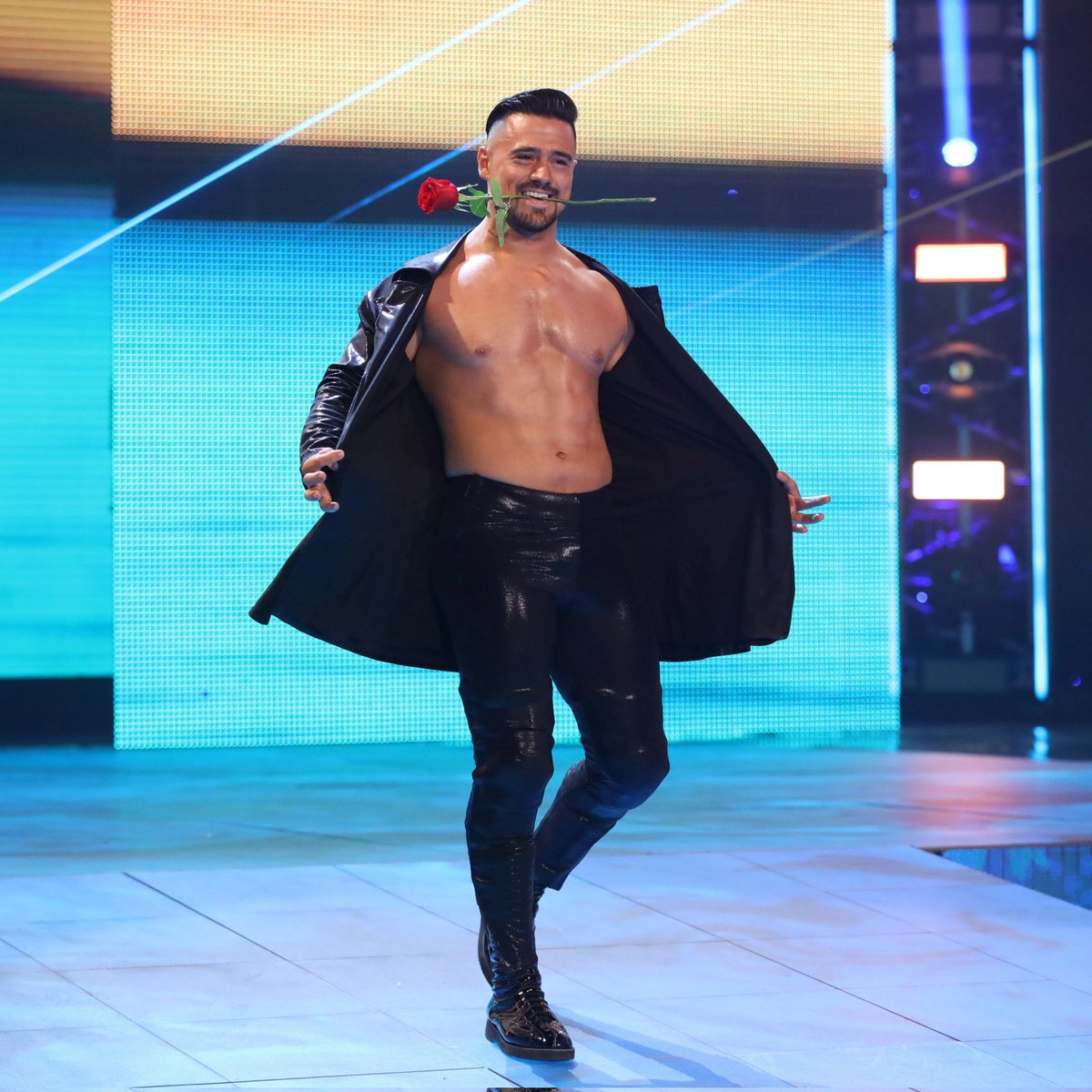 wweamerica_'s tweet photo. ¡Felices 13 años de carrera para @AngelGarzaWwe ! A seguir consiguiendo éxitos✨

#AngelGarza #GarzaJr #wwe #smackdown #wrestling https://t.co/v0HqEr1Rs1