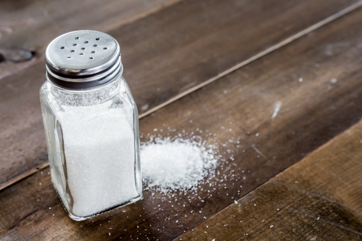 INHresearch's tweet photo. A study finds that #salt consumption is not nearly as harmful to #heart health as previously believed. https://t.co/XUwjRYCWXO #health https://t.co/BSwpAonqPN