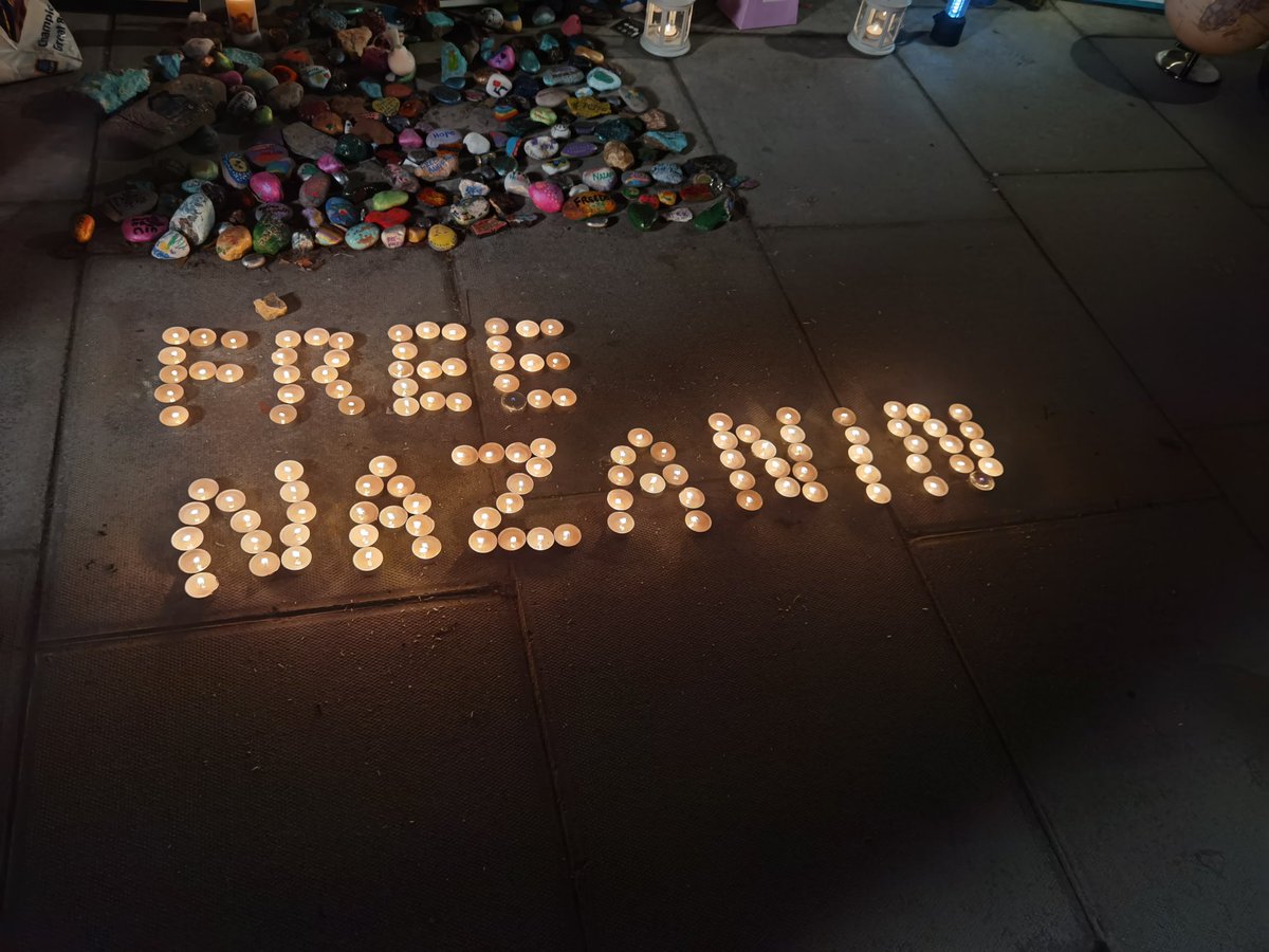 Andy_freenaz's tweet photo. Bonfire night at the foreign office, as we hold a candle light vigil for Naz.
@trussliz have you got a plan yet to #FreeNazanin?
@FreeNazanin https://t.co/FwEG4bkWsC