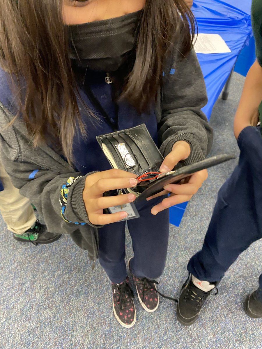 HicksTigers's tweet photo. The different alarm systems Hicks tigers created! Great work! #STEMpbl #HicksSTEM #Hickstigers @AliefScience @AliefTech @Villalpando_DL https://t.co/Goih6jqtrX