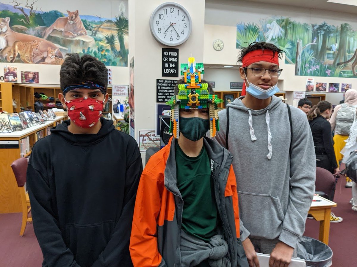 TheKHSLibrary's tweet photo. We are having a spectacular #SpiritWeek in the #Library  celebrating #CharacterDay!
#GoCougs #MoreThanBooks #TeenLibraries
#greatdaytobeacougar
#WeAreKHS https://t.co/Coa93wi043
