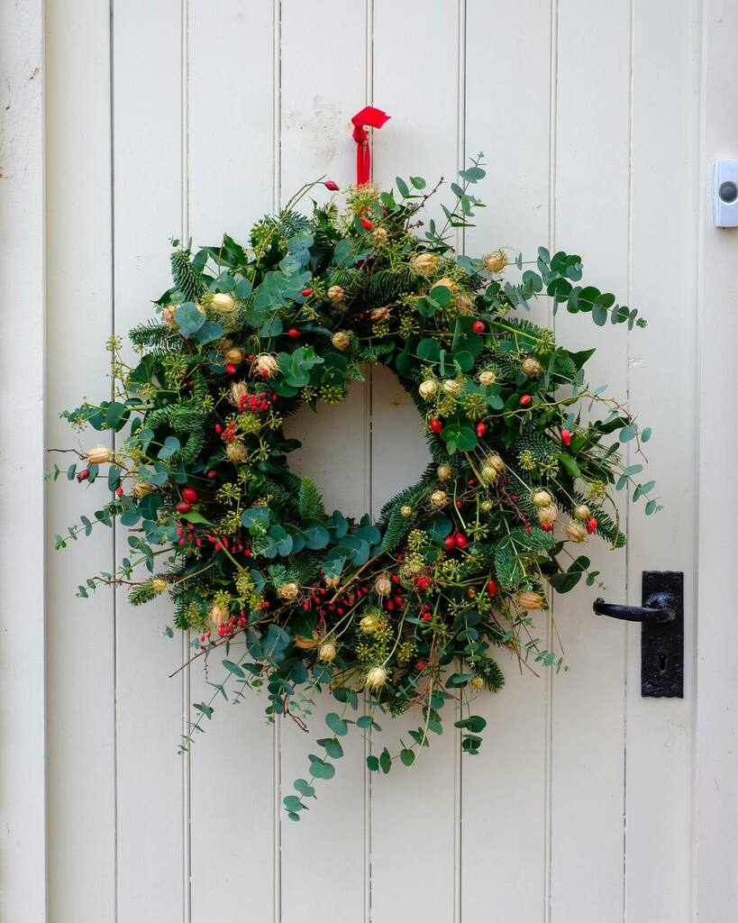 And all of a sudden we’re wreath making……
.
.
.
Always our inspiration for Christmas wreaths are the tradition and nostalgia of holly and ivy, scented pine 🌲 and eucalyptus grown just over the Welsh boarder by the lovely Neil @uklyptus
.
.
And althou… instagr.am/p/CV5r_gDsI83/