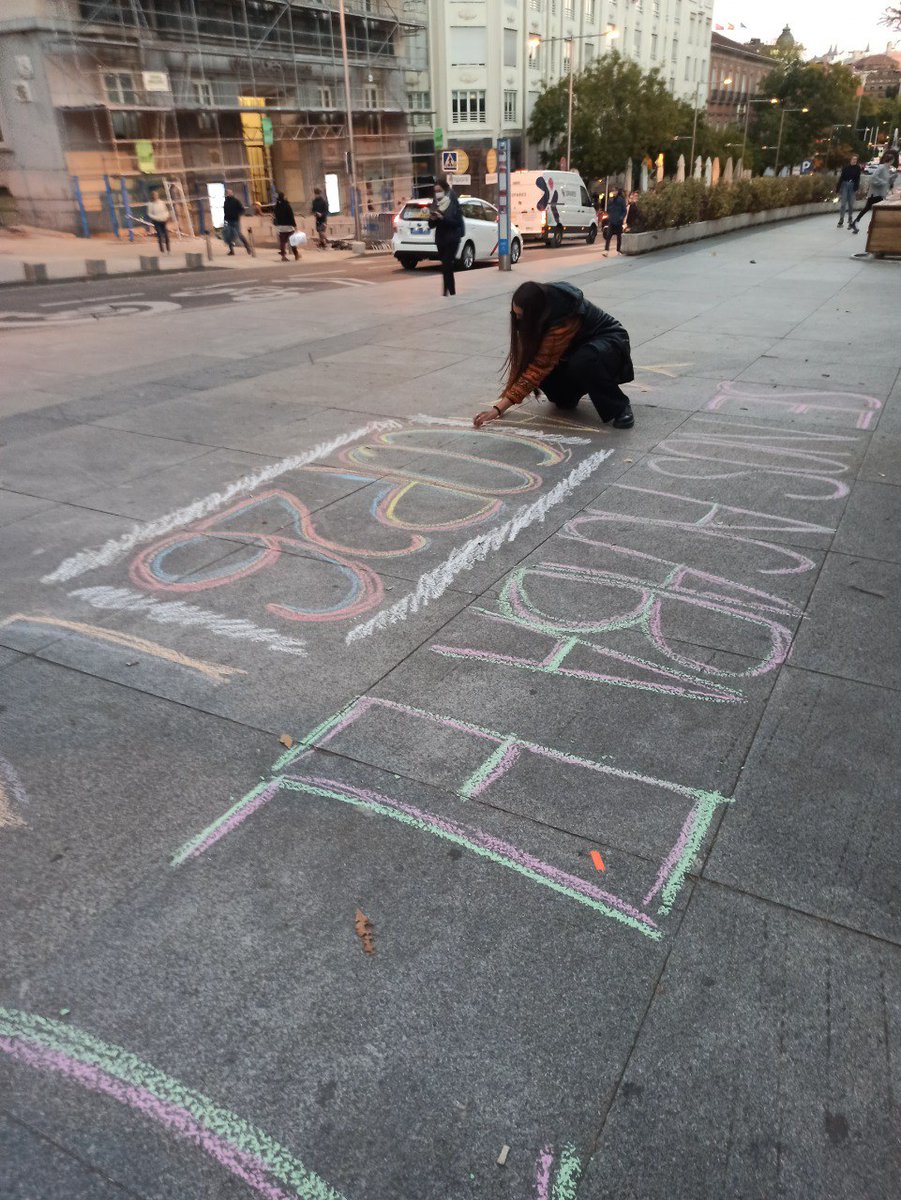 fridayformadrid's tweet photo. 1️⃣Este año ya hemos alcanzado 1,2º de calentamiento y para el año 2030 es posible que sobrepasemos el límite fijado de 1,5º ➡@climateactiontr
❌No podemos malgastar 25 años más en COPs inefectivas. Ni nos queda tiempo ni os quedan excusas.
Políticas inmediatas YA!👇
#RacistCOP https://t.co/9UG6rDonDu