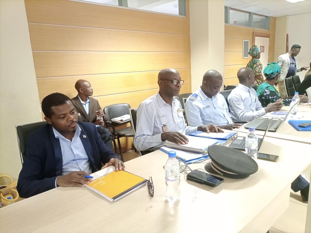 Makafaitsonshow's tweet photo. ⏳Fin de l’atelier/Formation sur la lutte contre la #désinformation dans le secteur de la #Défense et de la #Sécurité.
🎯 :👉 Exercices pratiques sur les techniques d'authentification des fausses images et deepfakes. 
@fridolinngoulou @cjcld_check @FasoCheck @KAMTCHANG1 @236New https://t.co/ch68GpRK0C