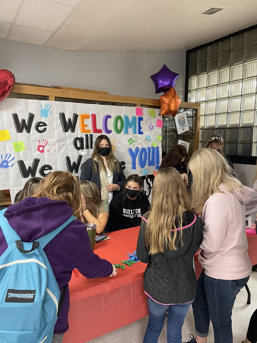 mainenangirl1's tweet photo. 3rd annual Day of Welcome at Houlton Middle High School #shirefire #dayofwelcome #CivilRightsTeam https://t.co/4SDUNBNhod