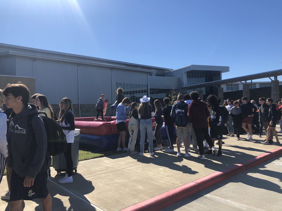 More pictures <a href="/LakeCreekHS/">Lake Creek High School</a> <a href="/PhilTweaton/">Phil Eaton</a> <a href="/StoweFoSho/">Chris Stowe</a> <a href="/FlemingInTheDen/">Christie Fleming</a> <a href="/giffwhitehead/">Gifford Whitehead</a> <a href="/lakecreek_stuco/">LakeCreekStuCo</a>