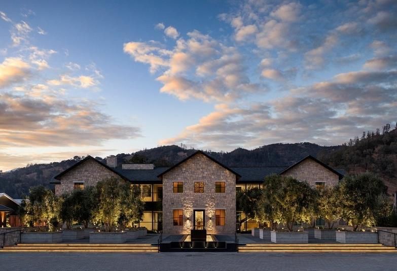 abbeyslitor's tweet photo. Recently Opened Napa Four Seasons Sells For $2.1M Per Room, A Near Record  https://t.co/cLmQLTHJyr https://t.co/q7kuUCtDDK