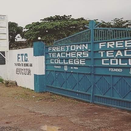 TransformSalone's tweet photo. We are so pleased that our student studying for the HTC (Higher Teachers Cerificate) at the Freetown Teachers College passed his first year and has promoted to year 2 π
We know that he will be an inspiration to our younger students π©πΎβπ
#transformsalone #sierraleone #education https://t.co/vrP2N5Tp0x