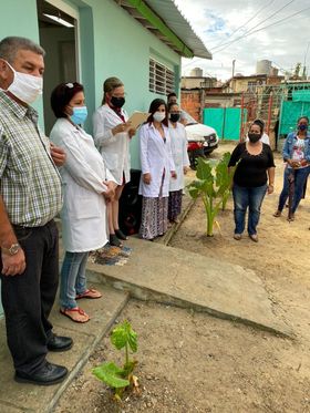 SaludDPinar's tweet photo. Los consultorios del médico y enfermera de la familia números 106 y 107, perteneciente al área de #Salud Raúl Sánchez municipio de #PinardelRío, fueron beneficiados por el programa de reparación y mantenimiento que poco a poco se realiza en la provincia #PinarDelRíoPorLaVida https://t.co/04PR6qJQ66