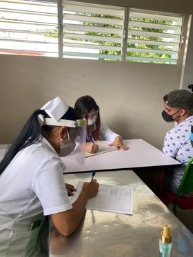 SaludDPinar's tweet photo. Los consultorios del médico y enfermera de la familia números 106 y 107, perteneciente al área de #Salud Raúl Sánchez municipio de #PinardelRío, fueron beneficiados por el programa de reparación y mantenimiento que poco a poco se realiza en la provincia #PinarDelRíoPorLaVida https://t.co/04PR6qJQ66