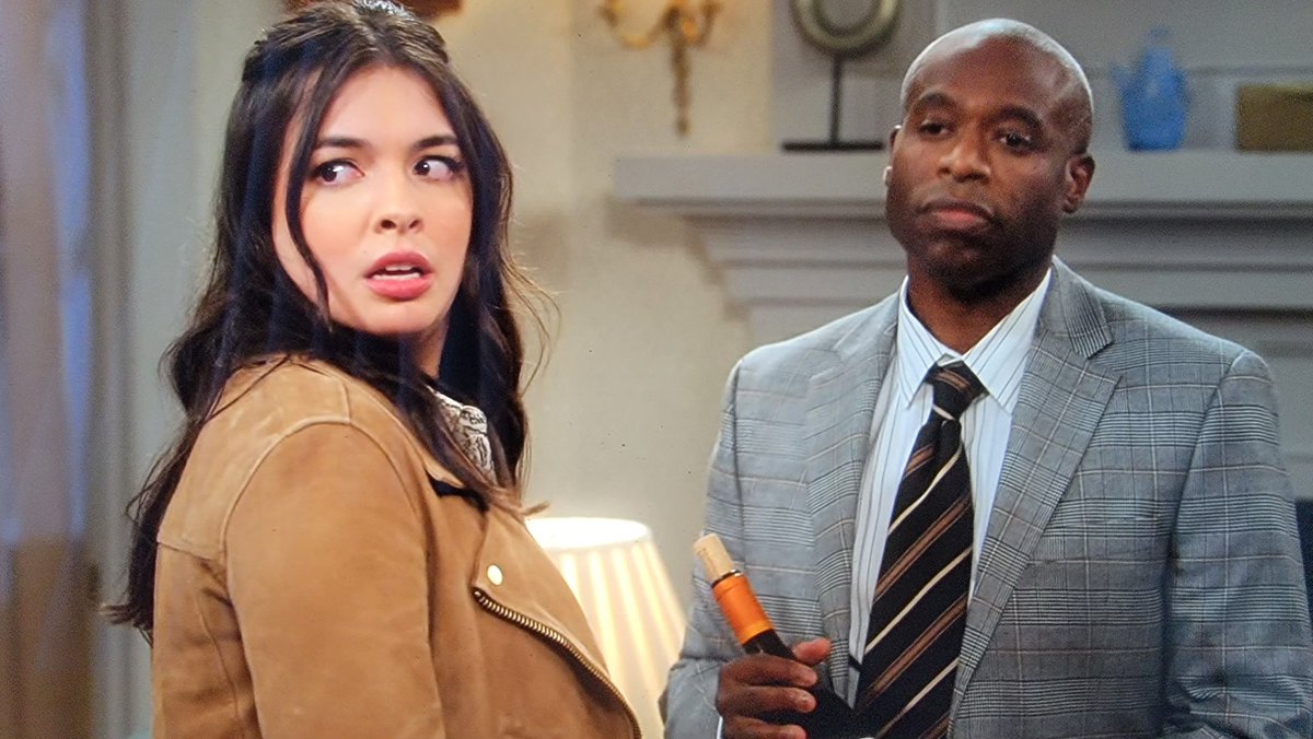 Isabella_Gomez's tweet image. #HeadoftheClassMax 📚💛