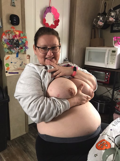 Happy Friday! Be safe y&rsquo;all!! #onlyfansgirl https://t.co/QkLMd9yvTs<a href="/tag/onlyfansgirl"class="tags">#onlyfansgirl</a>