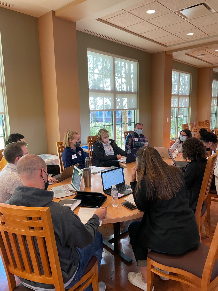 washuisp's tweet photo. Meaningful conversations taking place #stemdi #partnerships #collaboration #wuisp https://t.co/p6DbHC3rjN