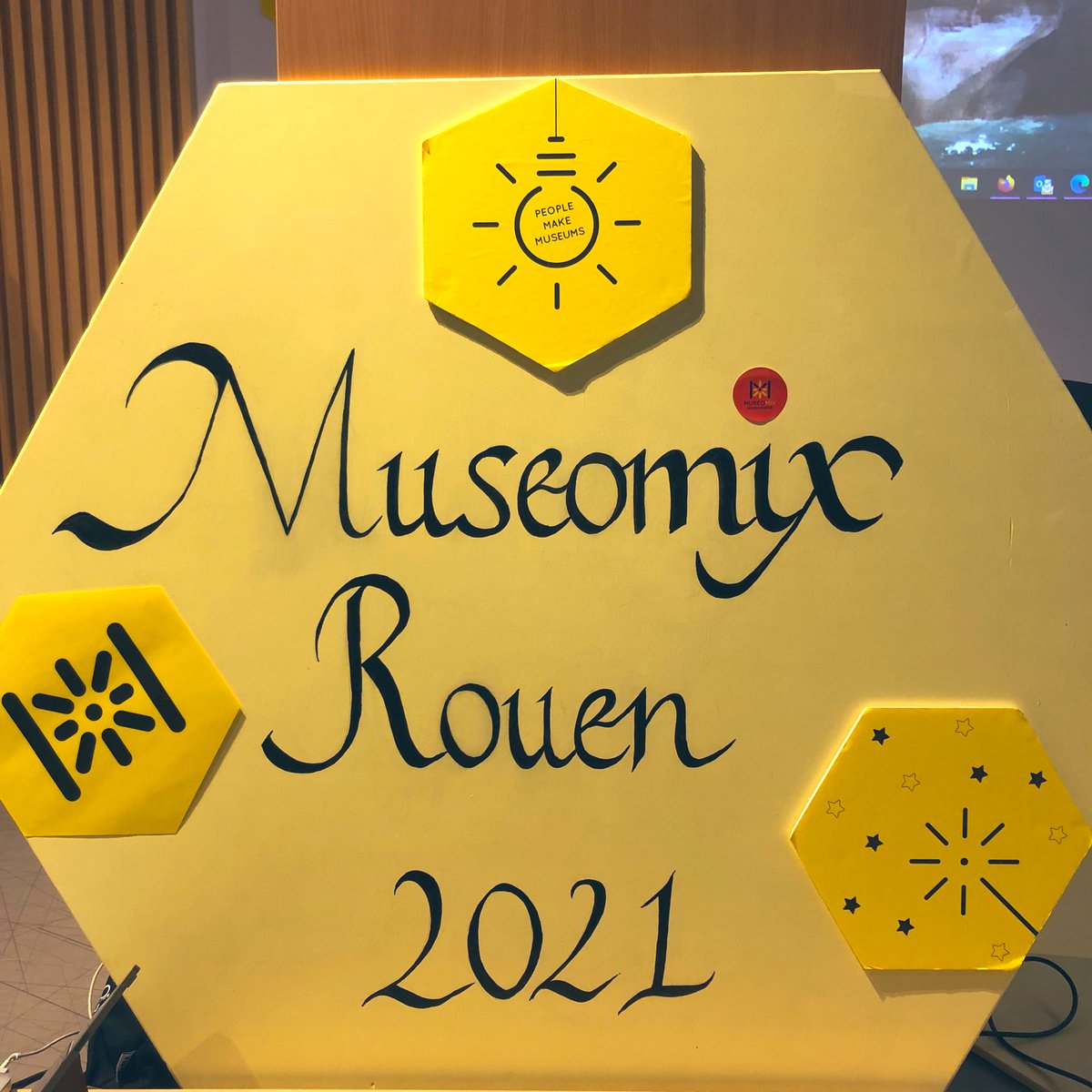 Des parades d’oiseaux 🐣, des amoureux du thé en quête d’immersion ☕️, une machine visionnaire pour explorer les sous-sol de la Terre 🛗 et un questionnement sur un musée durable 🌱 Des beaux prototypes en perspective à découvrir dimanche 16h

#museomix #museomixrouen <a href="/RMM_Rouen/">RMM Rouen</a>