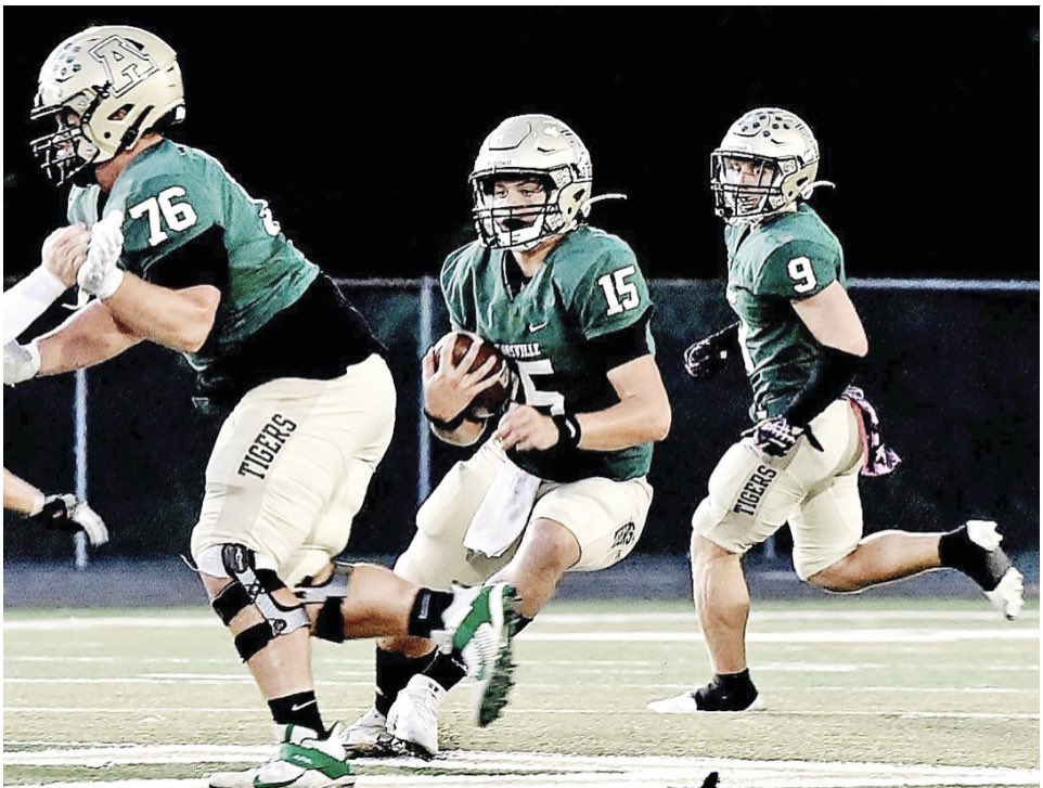 jonathangoughqb's tweet photo. Last home game this year! Let’s finish the regular season strong and together. Love you guys 🏈. @AdairsvilleA @AHS_Recruits @KurtScoggins @EliAgnew @JordanCarson300 @TokyoG34 @CadenCopeland17 @chris_roper18 @graysonbelcher1 @charlie_ray11 @75CampbellB @69jamesfoster https://t.co/WeySaSaSSk