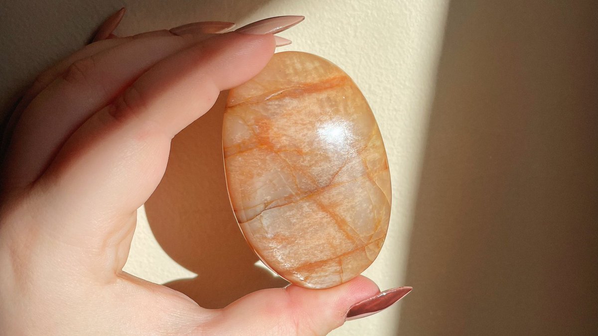 whimsycrystals's tweet photo. flashy peach moonstone palms are hitting my store in just under 2hrs!! 🌅✨🍑 https://t.co/EUrDsUwwa5