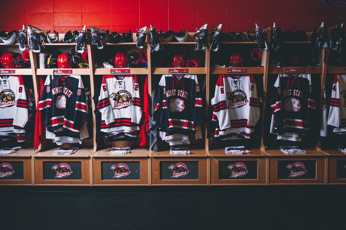 Minot State Men's Hockey tweet media