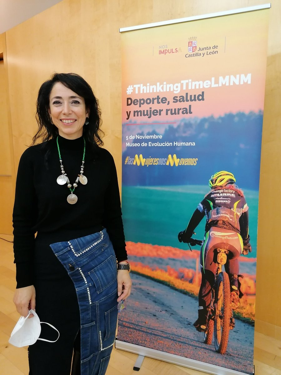 EstherNietoG's tweet photo. #4thinkingTimeLMNM empezamos en breve. https://t.co/pBxcPN3Osq
