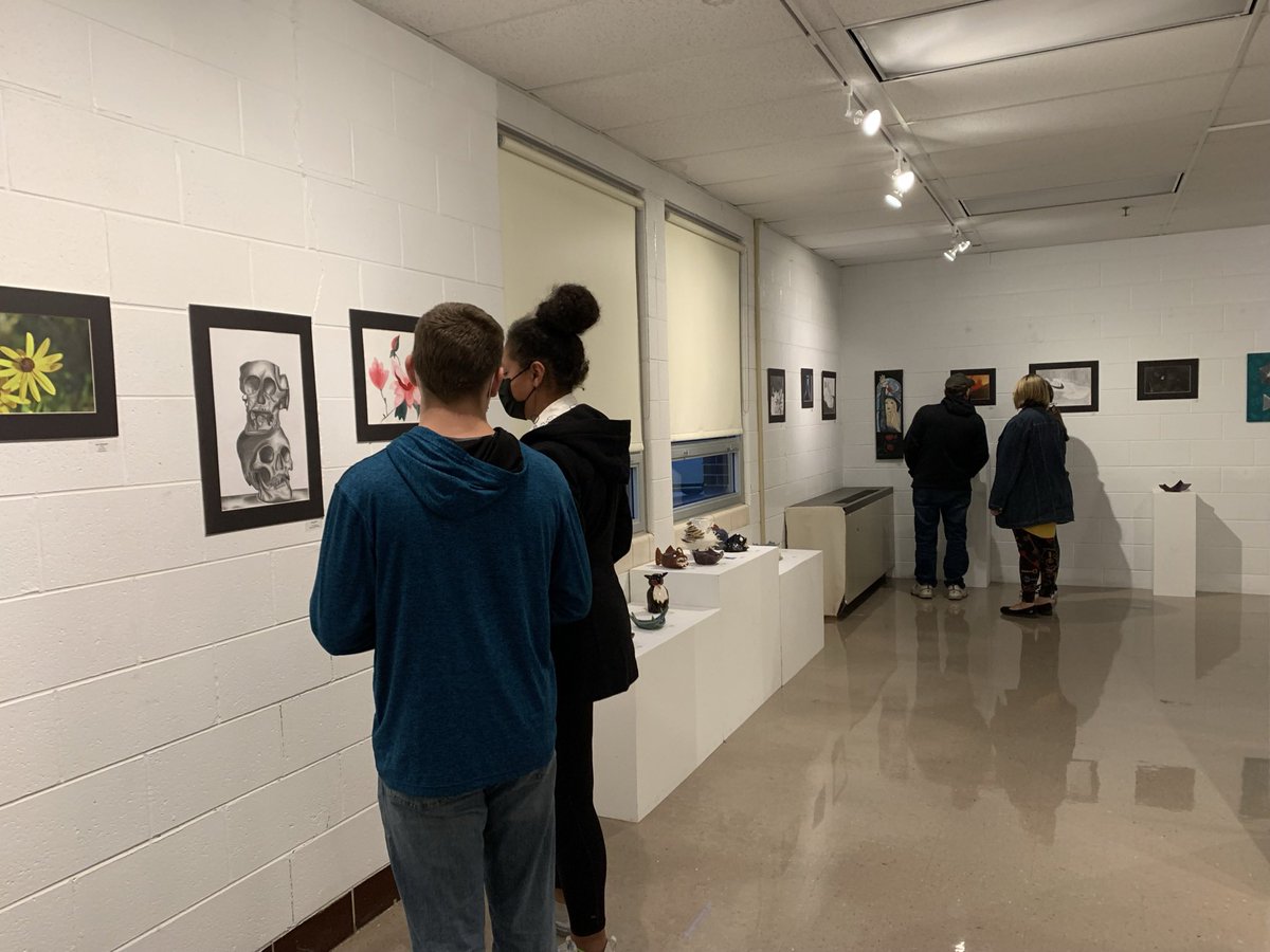 MrHennebry_lhs's tweet photo. A great opening night for the student art exhibit “Every Time The Bell Rings”
in Gallery 306 last night. It was wonderful to see everyone & their families, come by tonight or Saturday 5:45-6:45 and let’s do it again! #Gallery306 #WeAreLemont https://t.co/nsTtedg9Q9