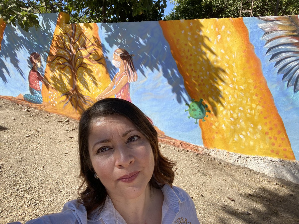 Marga_Bejarano's tweet photo. #AhoraNosToca inaugurar el mural del dibujo de Víctor Omar Partida, uno de los ganadores del Concurso que hicimos para conocer Nuevas formas de vivir la pandemia
#LaColoradaVive ¡gracias @ArgonautasGold por el lienzo en casa comunitaria y #LucyAguirre artista por adaptar la obra https://t.co/OgRyauCzRD