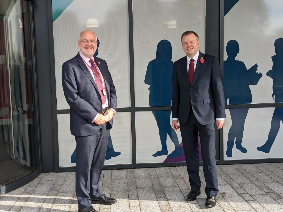 NickTorfaen's tweet photo. Great to join @GuyLacey2, Principal and Chief Executive of @coleggwent, for a tour of the magnificent new Torfaen Learning Zone, and to meet so many inspirational young people studying a wide range of subjects. Exciting times ahead! https://t.co/fIZmHVMrb3
