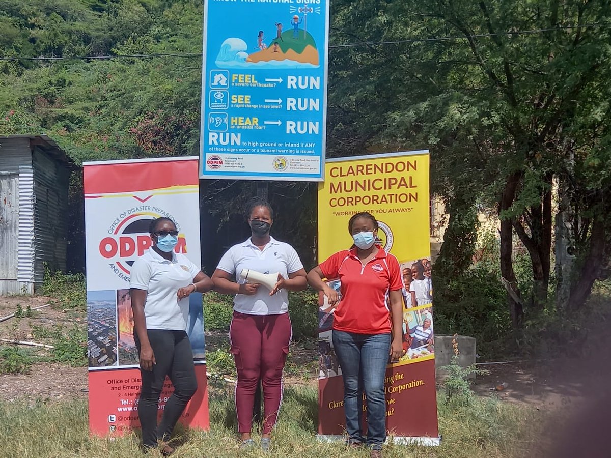 HoraceGlaze's tweet photo. #ODPEM and its partners are strengthening Tsunami Readiness & #Resilience in #Jamaica #OldHarbourBay #SCMC #CMC #UNESCO #ITIC #CTIC #CTWP #FarquharsBeach
https://t.co/r7YIdYG1rx https://t.co/Si5twU7sBE
