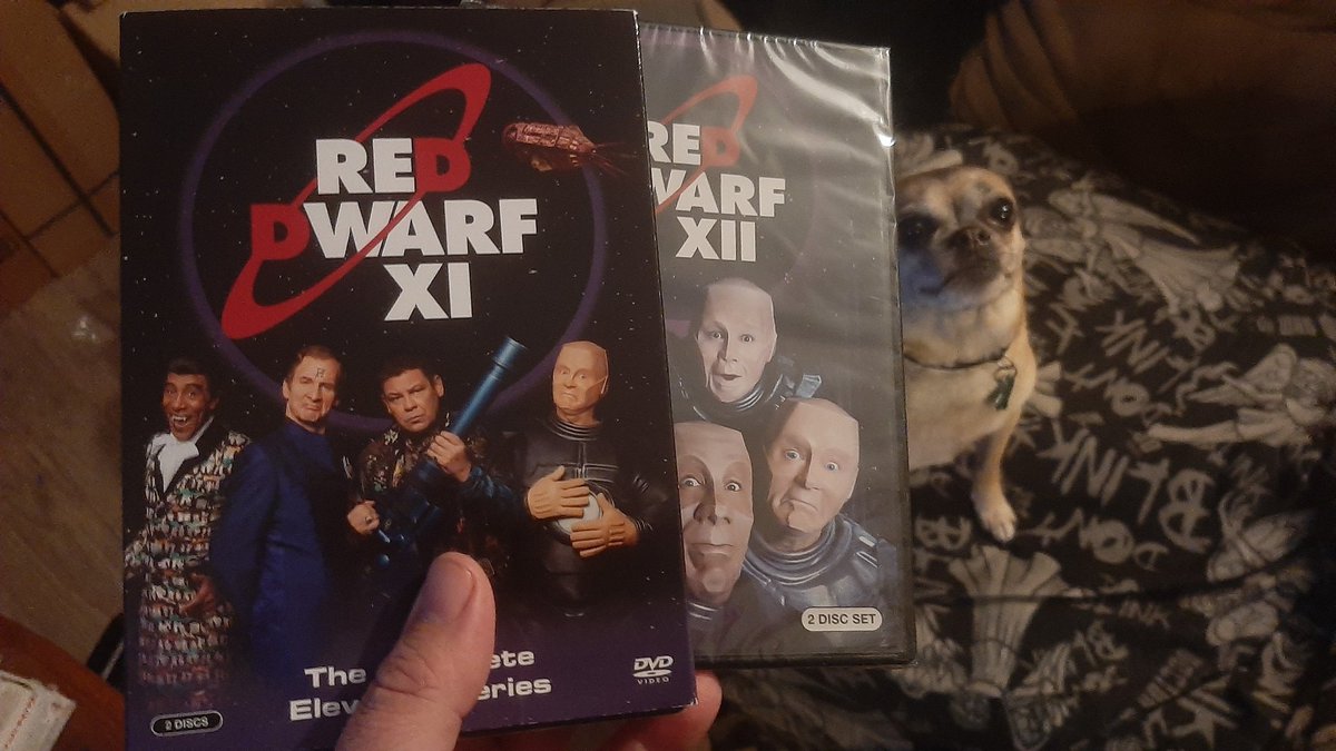 Artist_Oz's tweet photo. Yay! Finally get to catch up. Being a #dwarfer is hard for a geek in Texas.
Still want red dwarf figures @NECA_TOYS
Special cameo by Zul
#reddwarf #smeghead #catismycopilot #geeklife #texas #bbc #dvd #xi #xii #boysfromthedwarf #fanboy https://t.co/89Mx0Wxa8n