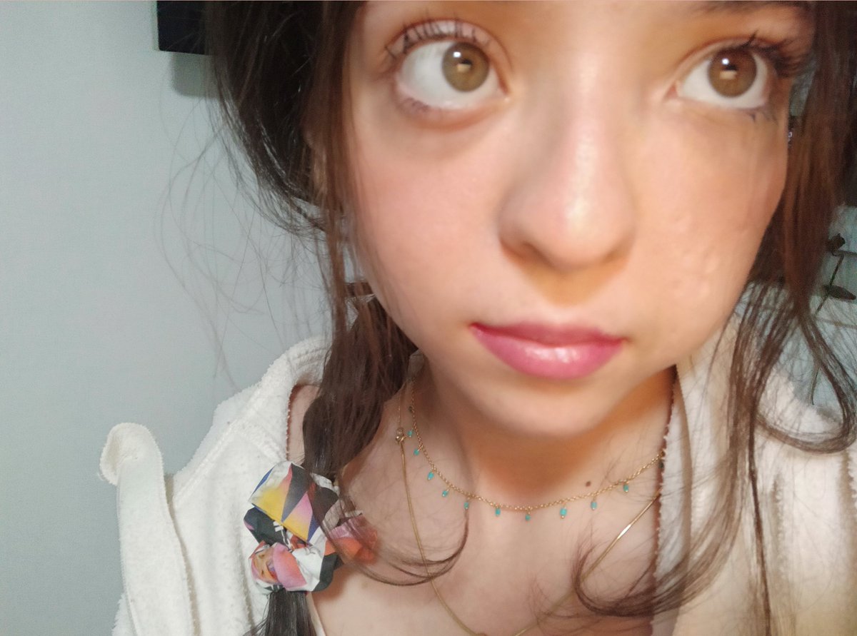 look what just arrived today !!! thanks u so much <3 @signofalling is so pretty i love it.