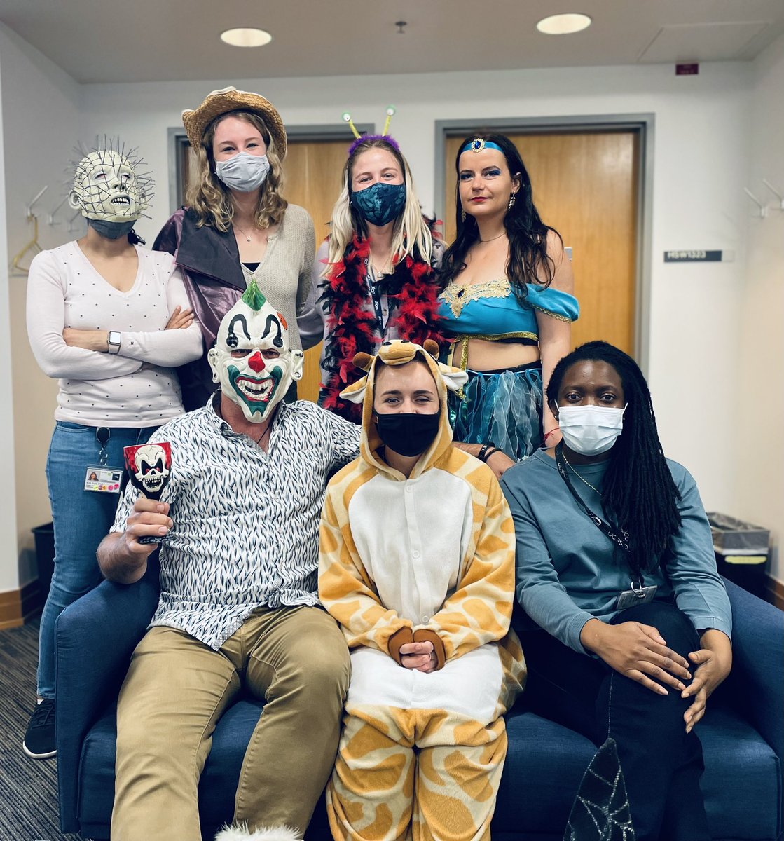 lisiena_lissi's tweet photo. Happy Late Halloween from the #RooseLab! @bahl_kriti @HGVsci @roose_jeroen @immunox https://t.co/tCXJIFV7I6