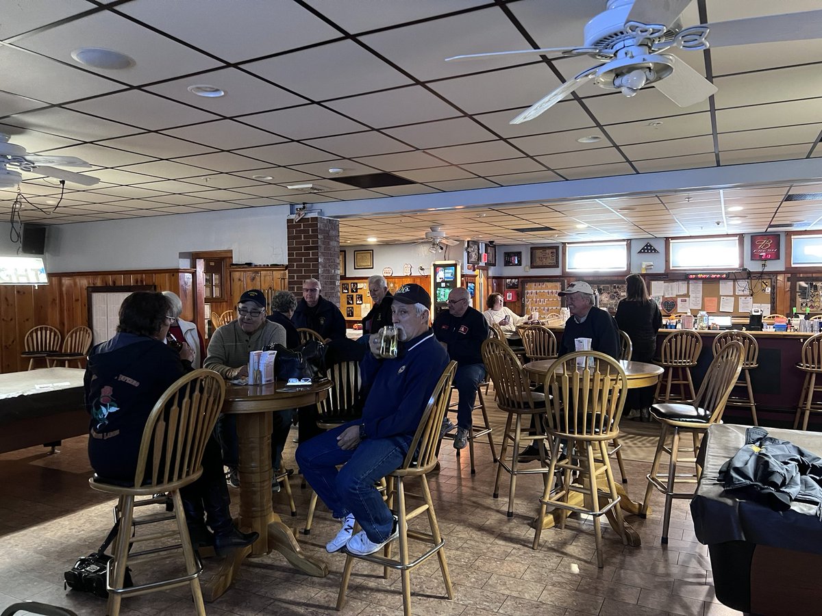 KimRingReporter's tweet photo. We are likely minutes away from the auction of an original Norman Rockwell painting that will save the Winchendon American Legion. The painting could fetch as much as $7 million. @telegramdotcom #normalrockwell #watchinglive https://t.co/6jnCqv97tJ